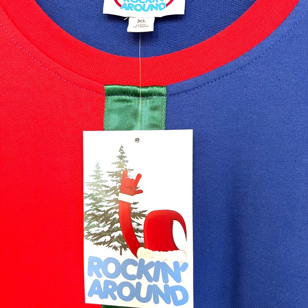 Christmas sweat shirt. " Gift wrapped "     NEW ITEM - Picture 4 of 4